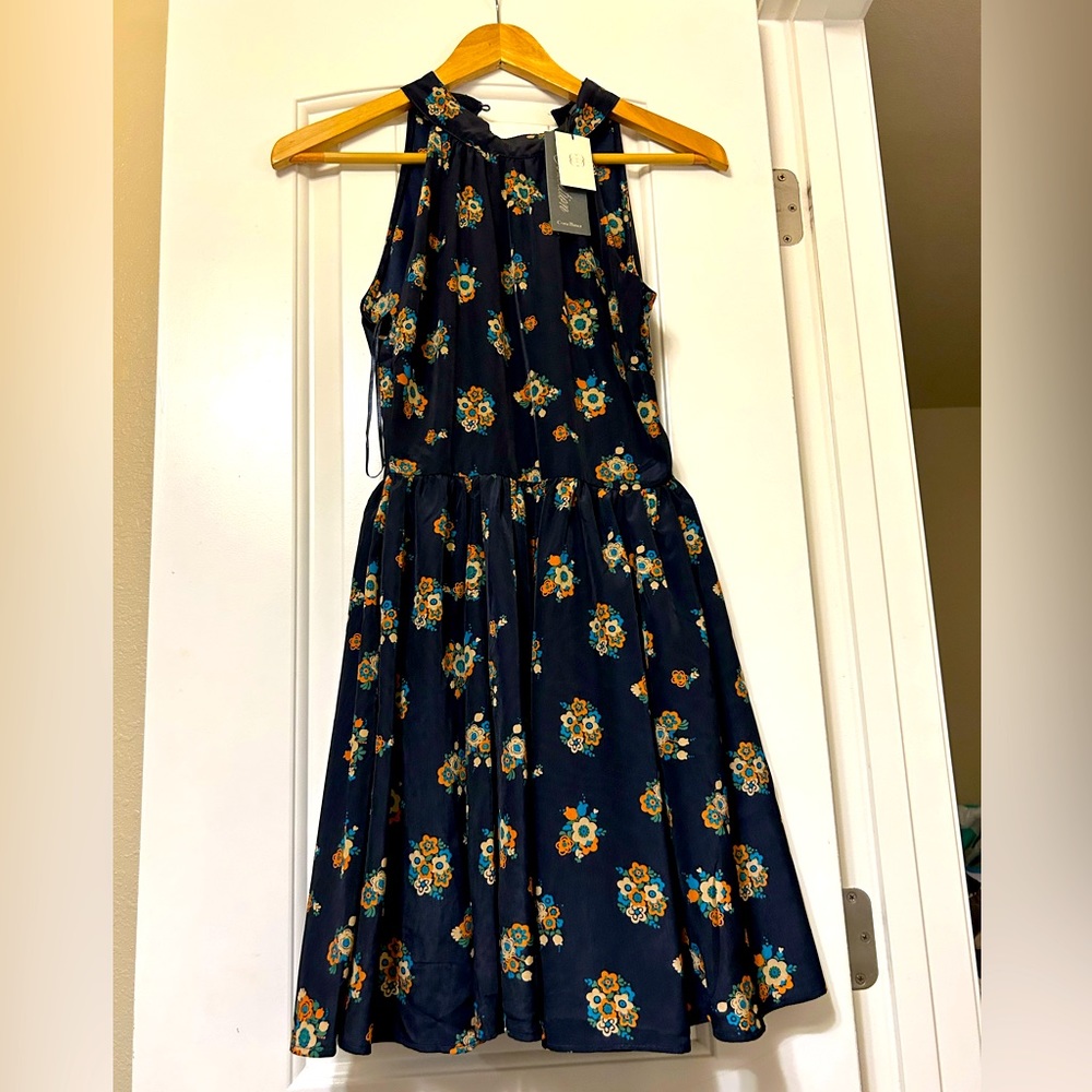 Costa Blanca Dress, Floral Mini , Mock Neck With Side Zip.  NWT